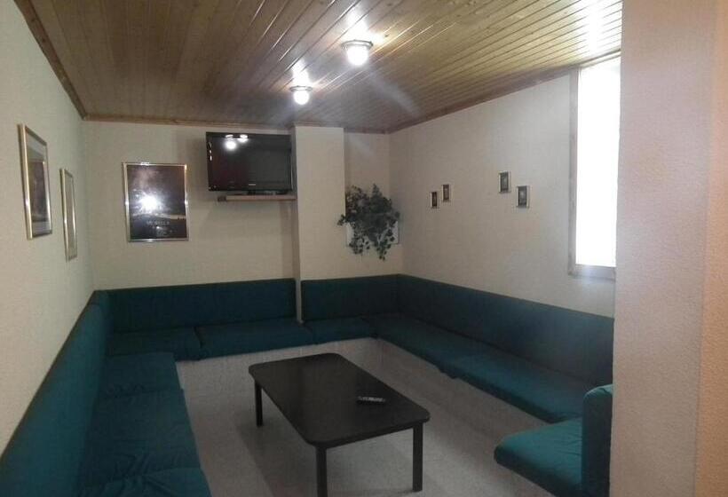 غرفة قياسية, Hostal La Muralla