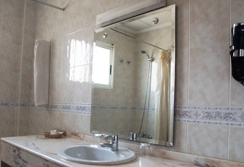 스탠다드 룸, Jendri