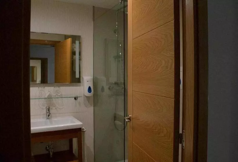اتاق استاندارد یک نفره, Arha Reserva Del Saja