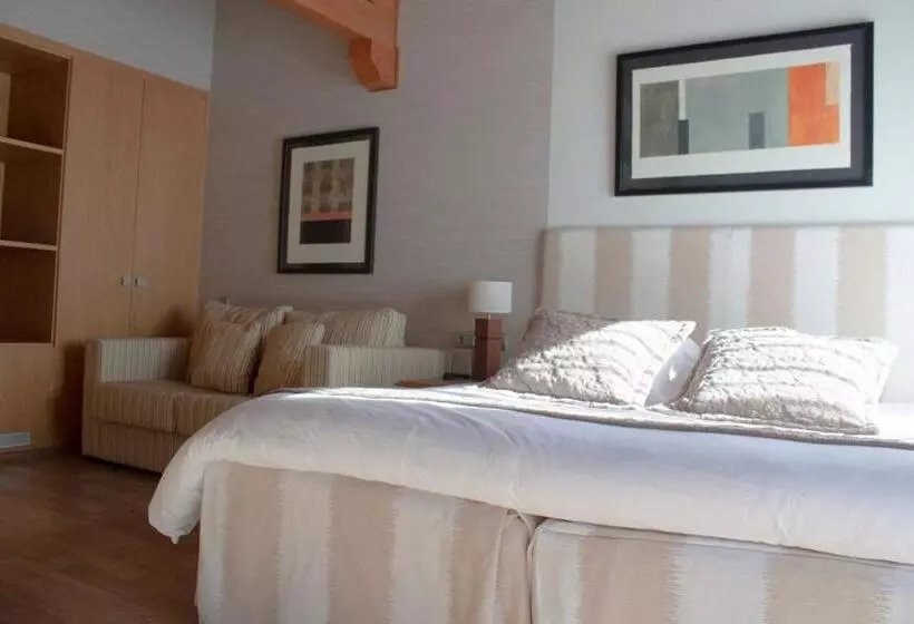 اتاق استاندارد سه نفره, Arha Reserva Del Saja
