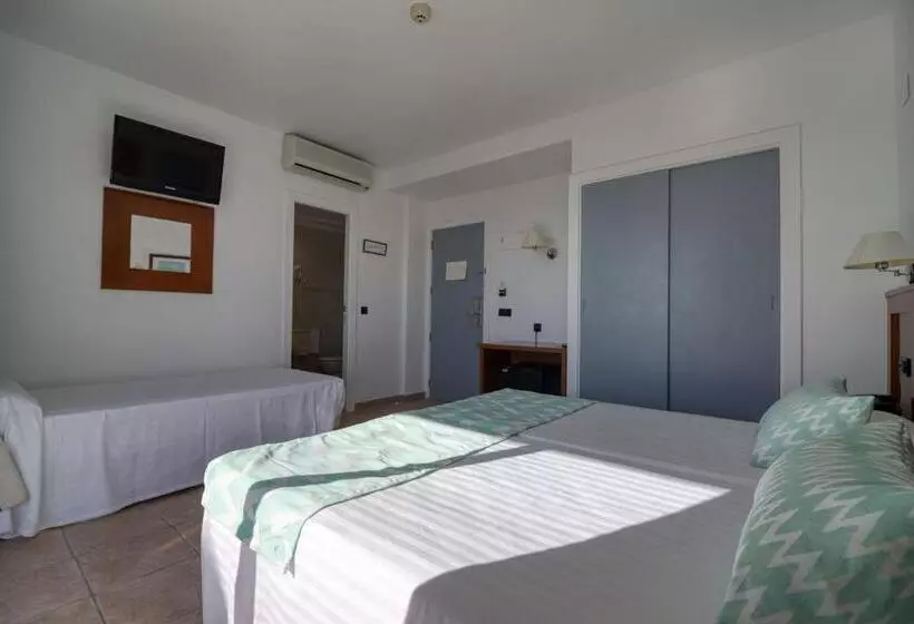 اتاق استاندارد سه نفره, Hospedium Hotel Abril