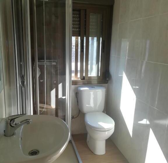Номер Стандарт Трехместный, Hostal El Castillo