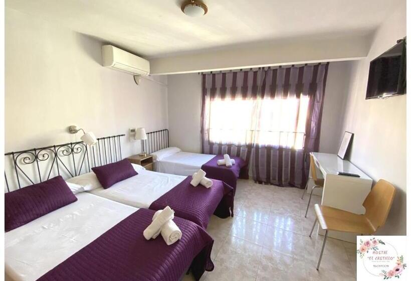 Номер Стандарт Трехместный, Hostal El Castillo