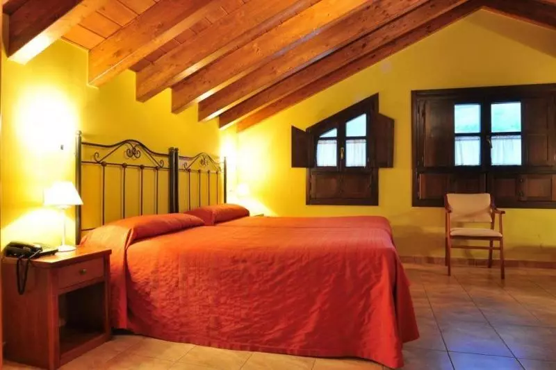 スーペリアトリプルルーム, Hostal Europa