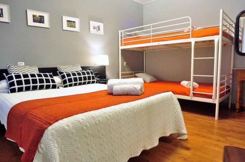 غرفة قياسية ثلاثية, Hostal Europa