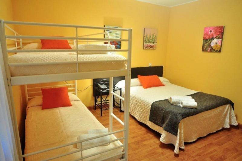 Quarto Triplo Estandar, Hostal Europa