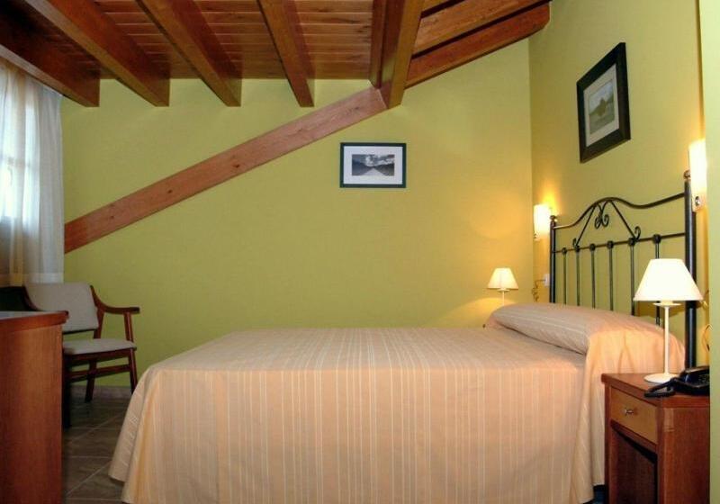 غرفة سوبيريور رباعية, Hostal Europa