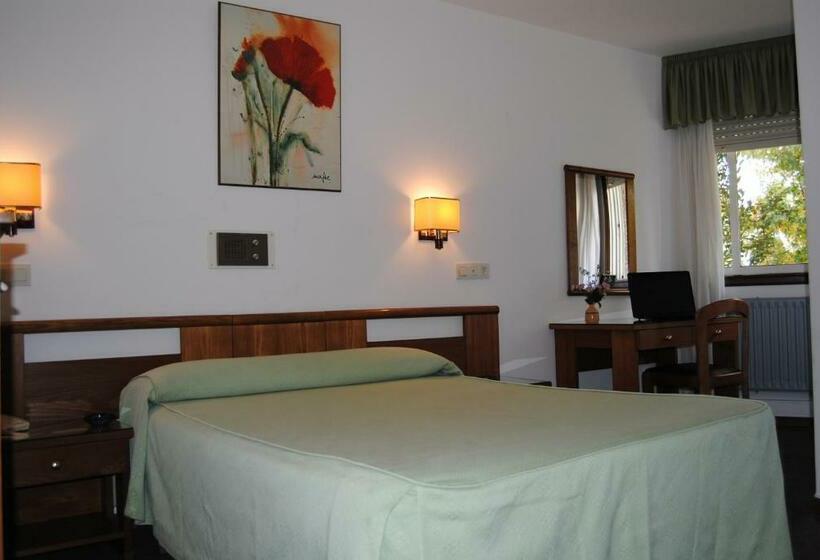 스탠다드 룸, Hostal Palas