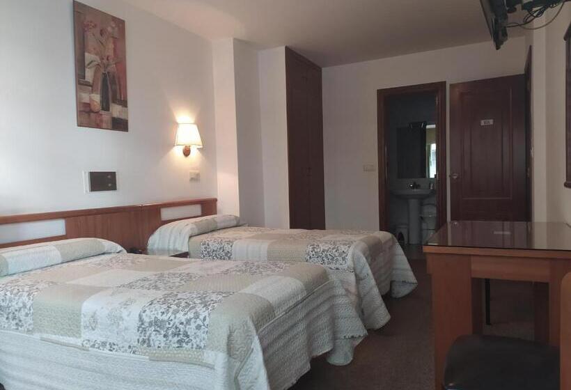 اتاق استاندارد, Hostal Palas