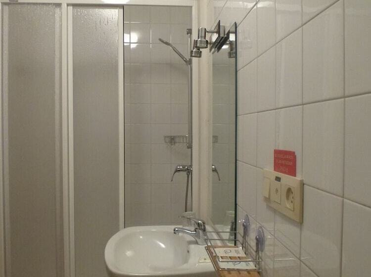 اتاق استاندارد, Hostal Palas