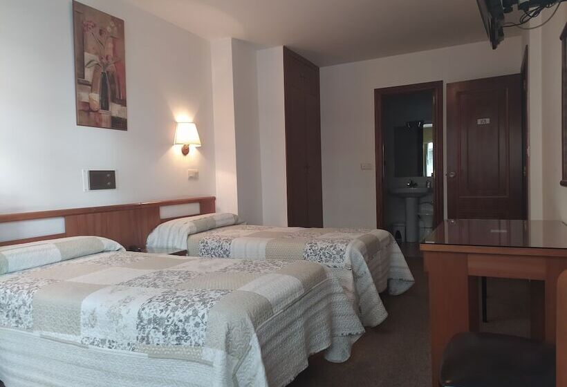 اتاق استاندارد, Hostal Palas