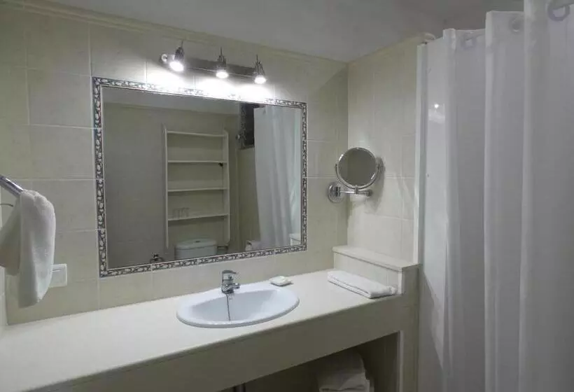 サイドオーシャンビュースタンダードルーム, Hostal Port Fornells
