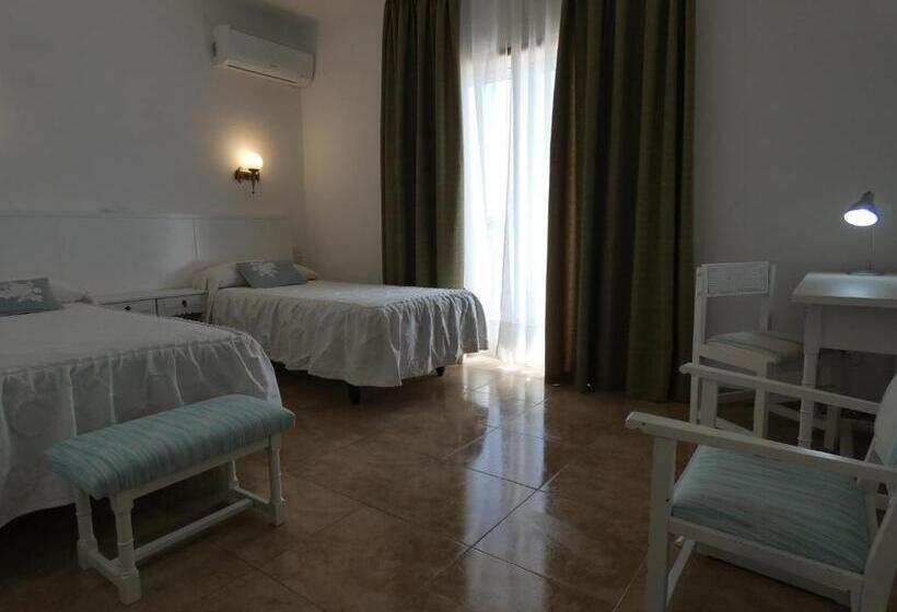 스탠다드 룸 바다 전망, Hostal Port Fornells