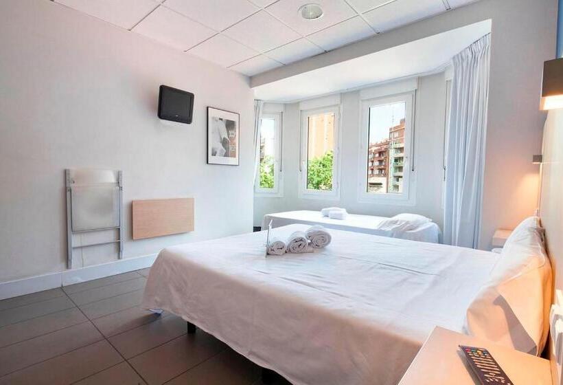 اتاق استاندارد سه نفره, Putxet By Gaiarooms