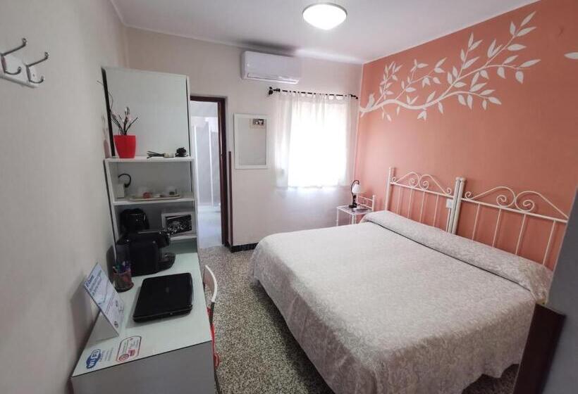 اتاق سوپریور, Hostal Senero