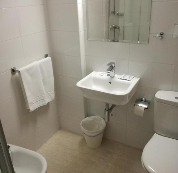 اتاق استاندارد یک نفره, Almendra