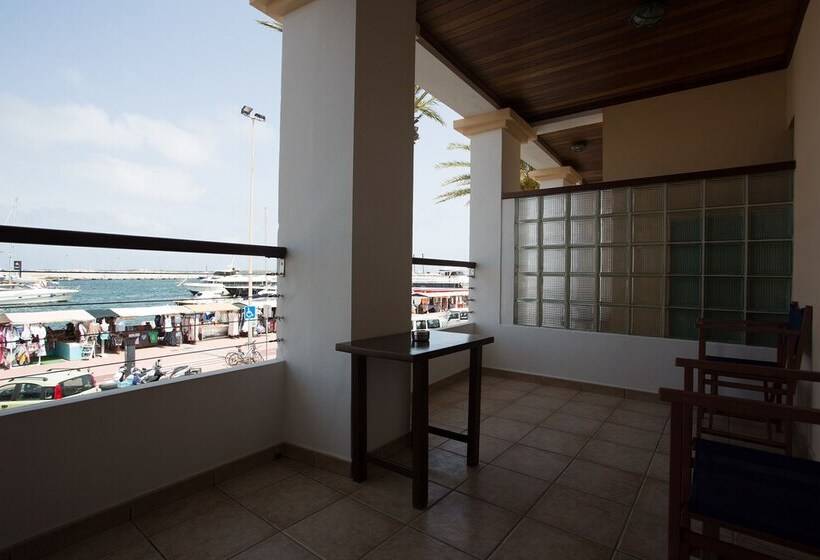 اتاق استاندارد با چشم‌انداز دریا, Bahía