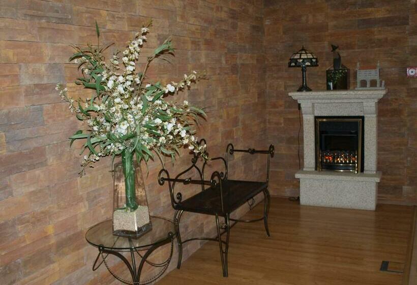 اتاق استاندارد, Francisco Javier