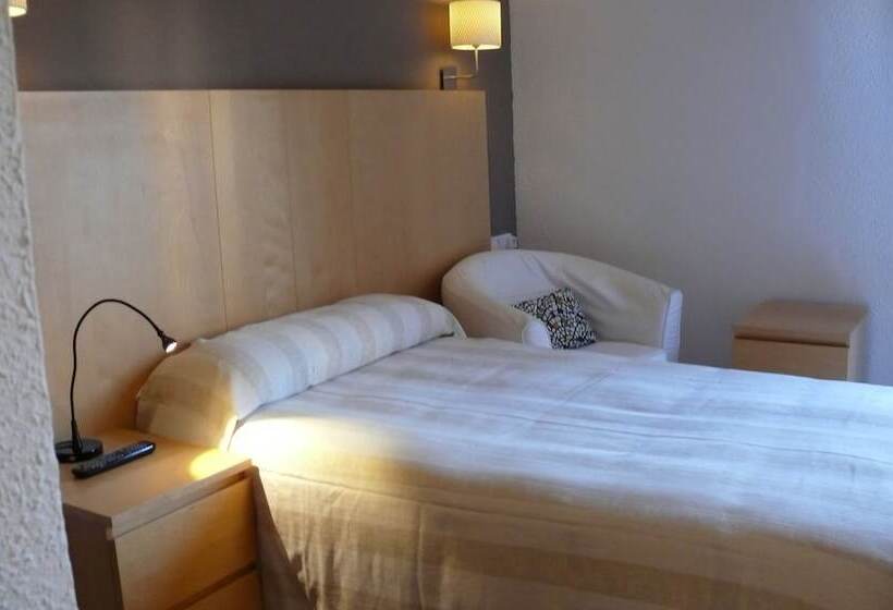 Индивидуальный Номер Классика, Hostal Jakiton