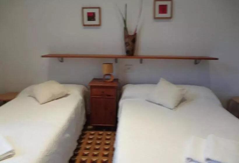 اتاق استاندارد سه نفره, Hostal Lima