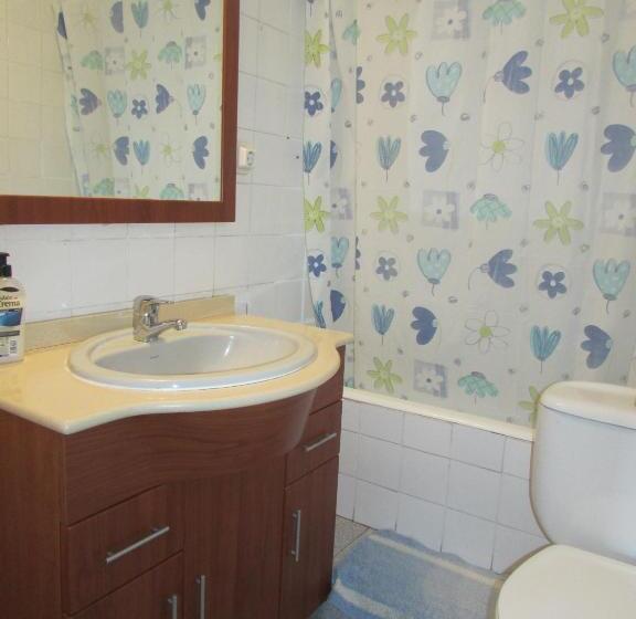 Standard Triple Room with Terrace, Hostal Lima