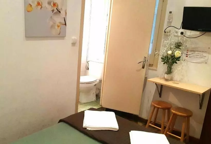 اتاق اکونومی, Hostal Lima