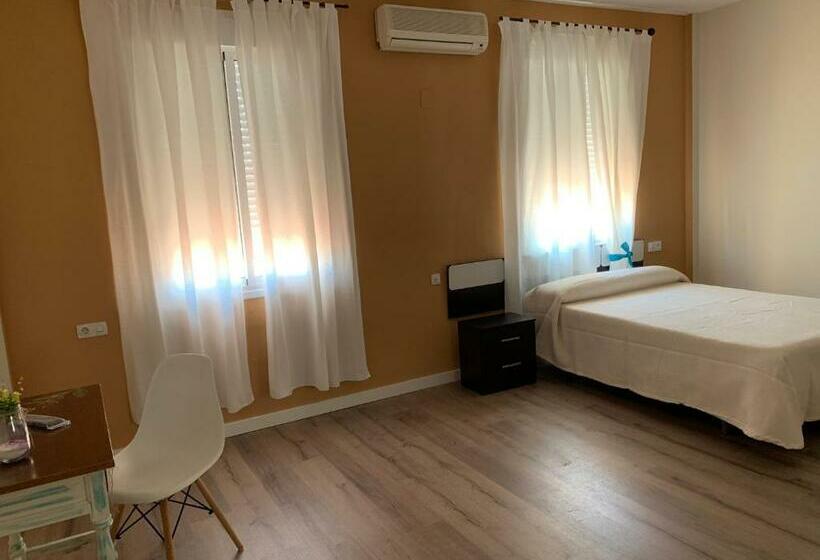 Номер Стандарт Трехместный, Hostal Restaurante Rufino