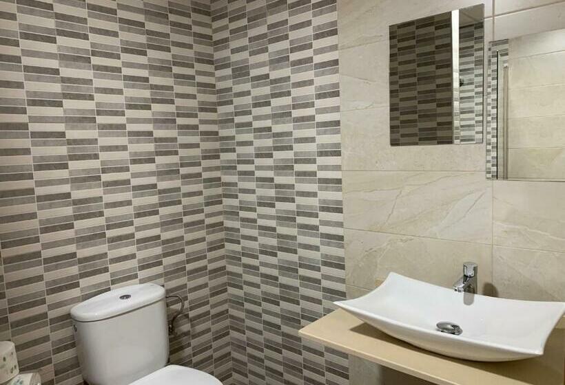 スタンダードトリプルルーム, Hostal Restaurante Rufino