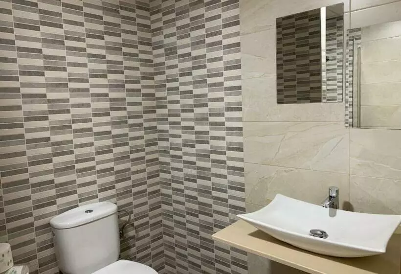 スタンダードトリプルルーム, Hostal Restaurante Rufino