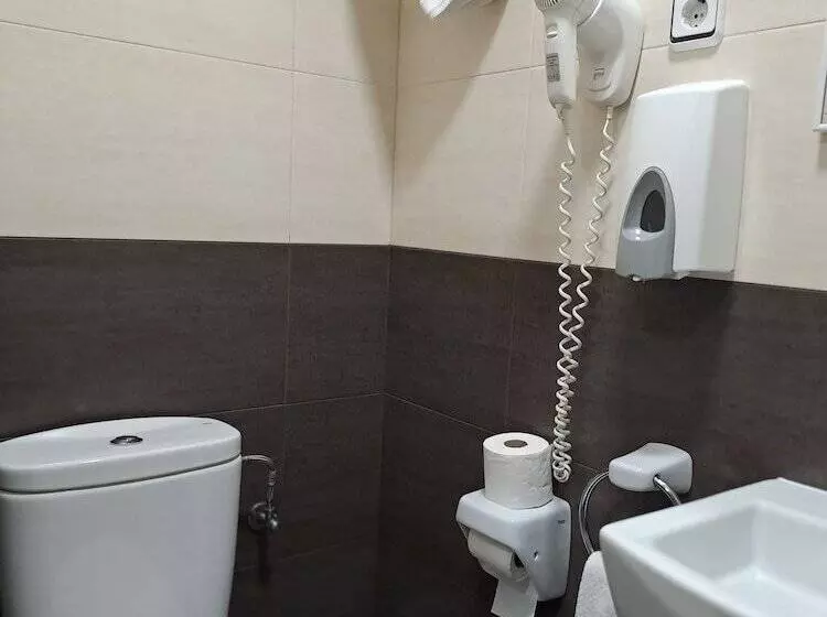 اتاق استاندارد یک نفره, Hostal Sans