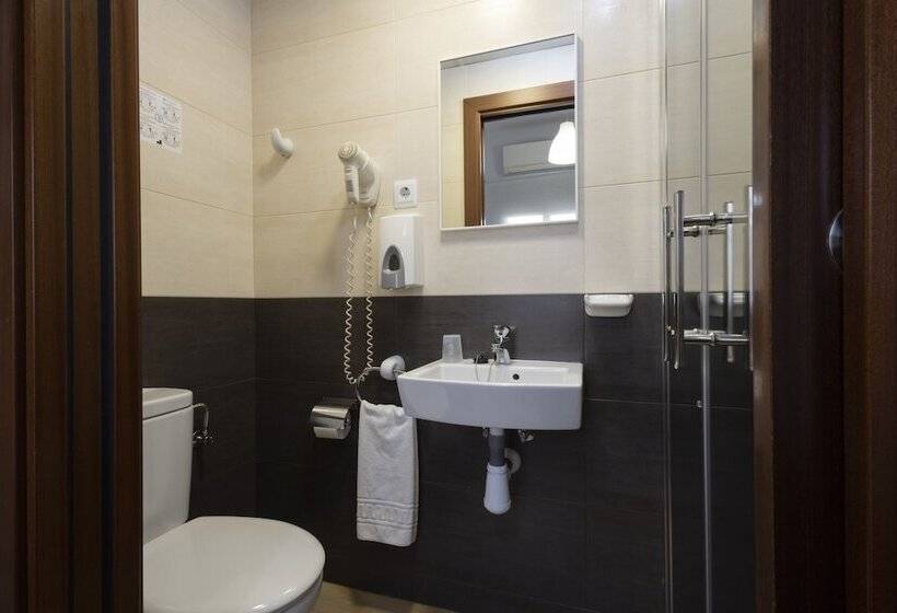 اتاق استاندارد یک نفره, Hostal Sans