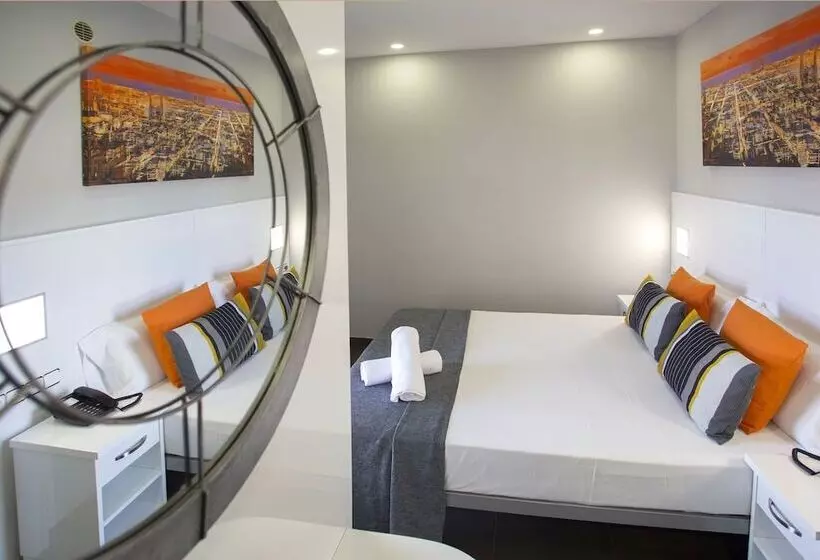 اتاق لوکس, Hostal Sans