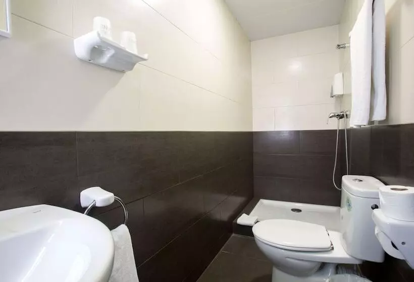 اتاق راحتی, Hostal Sans