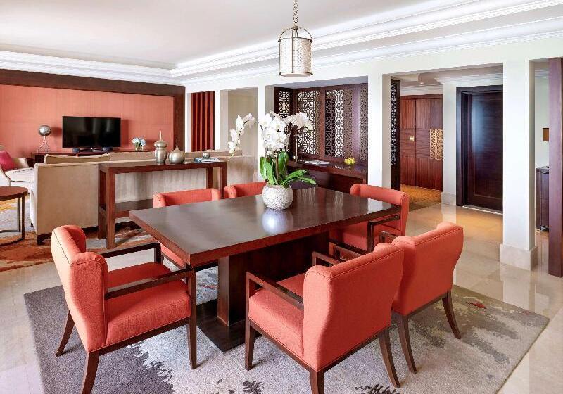 اتاق لوکس, Hostal Sans