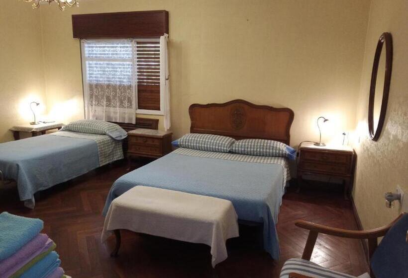 Семейный Номер, Pensión Los Pinos Gijón