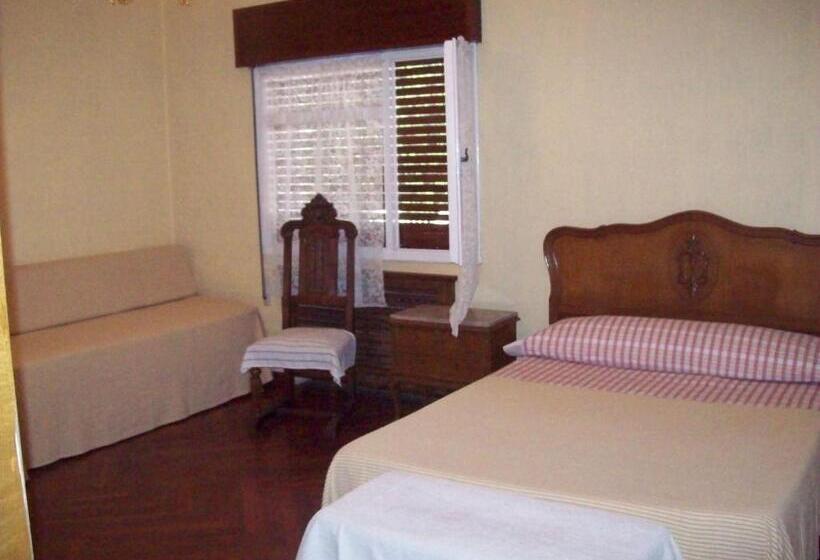 Семейный Номер, Pensión Los Pinos Gijón