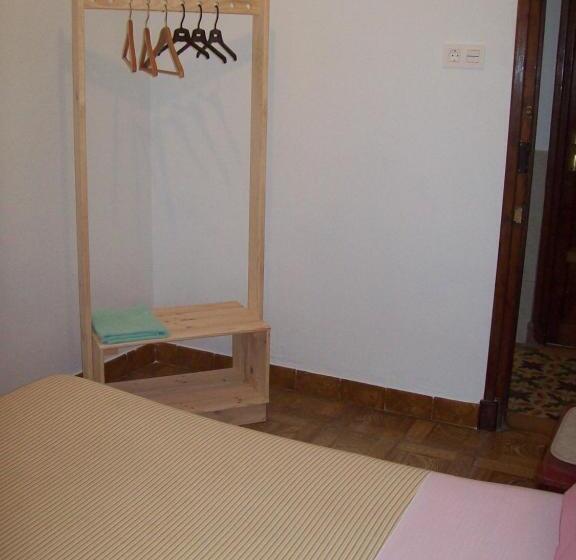 Номер Стандарт Индивидуальный, Pensión Los Pinos Gijón