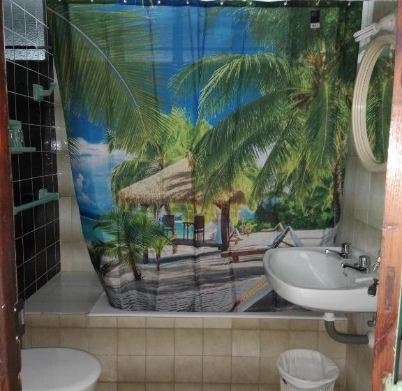 Номер Стандарт Индивидуальный Совместная Ванная, Pensión Los Pinos Gijón