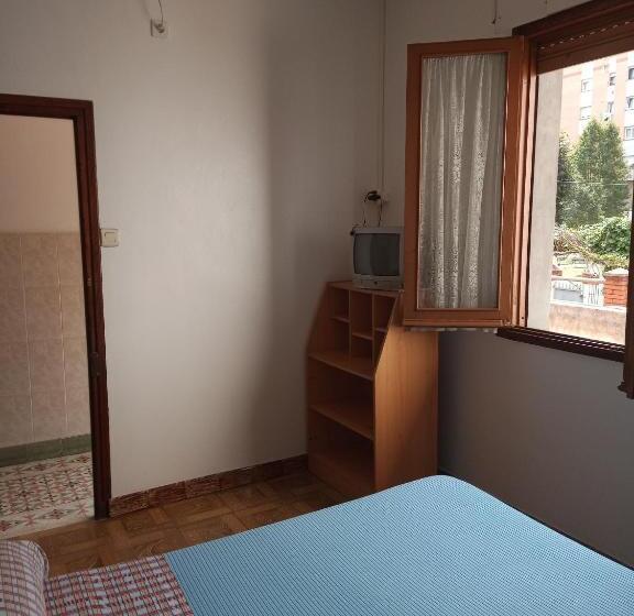 Номер Стандарт Индивидуальный Совместная Ванная, Pensión Los Pinos Gijón