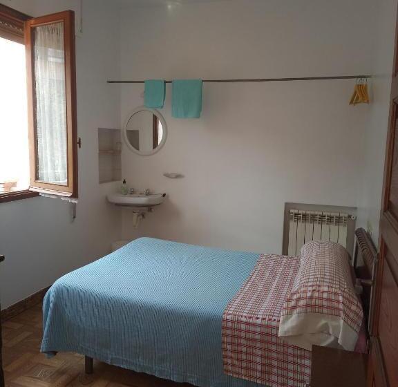 Номер Стандарт Индивидуальный Совместная Ванная, Pensión Los Pinos Gijón