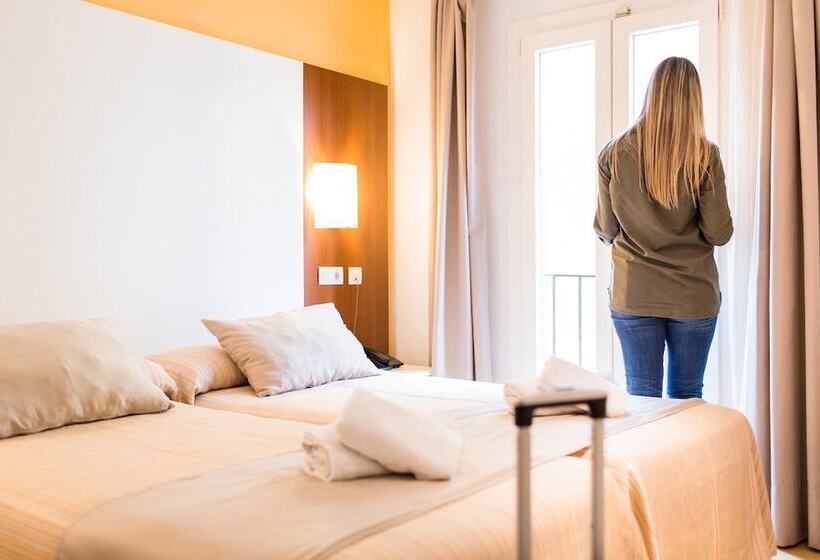 スタンダードルーム, Sagitario Hostal Ciutadella