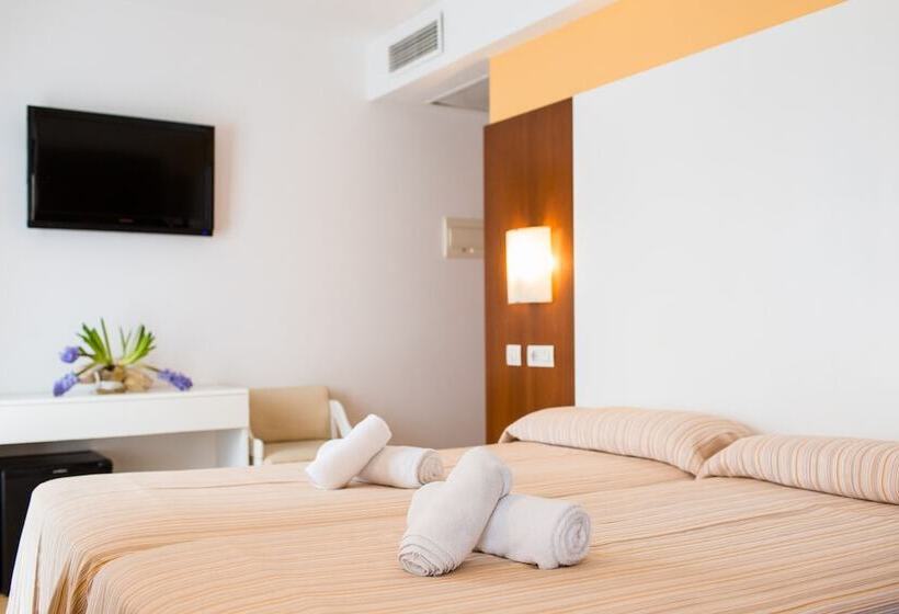 Номер Стандарт, Sagitario Hostal Ciutadella