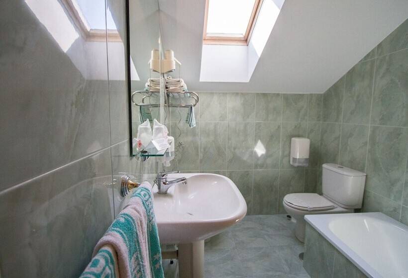 اتاق استاندارد چهار تخته, San Jorge