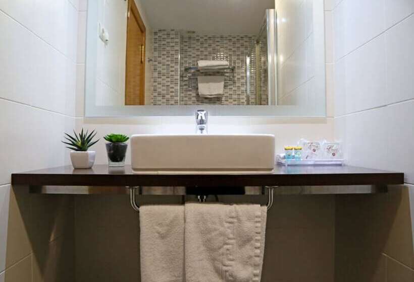 اتاق استاندارد, Hostal Carlos Iii