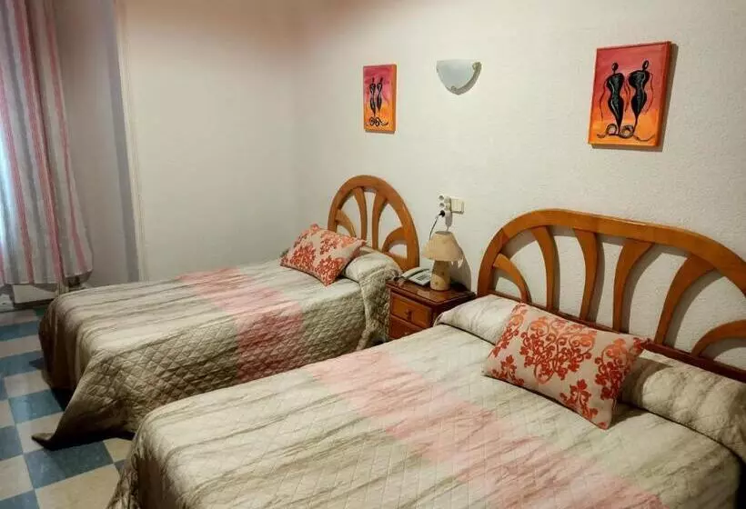 Standardrum, Hostal Continental