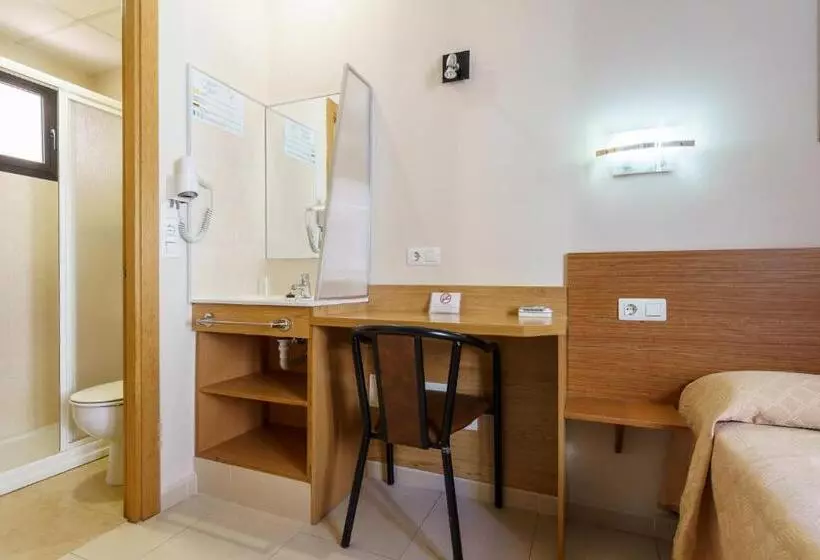 Standard Yhden Hengen Huone, Hostal Costabella Powered By Faro Homes