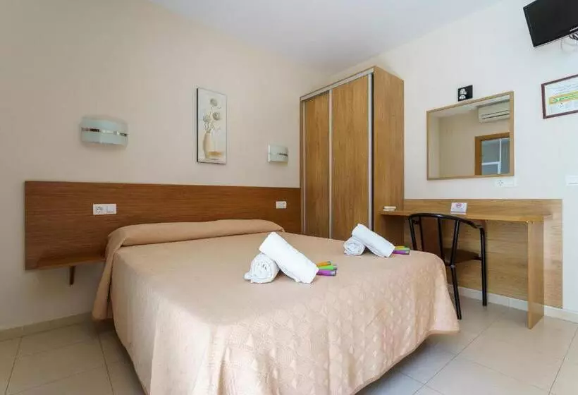 Standard-huone, Hostal Costabella Powered By Faro Homes
