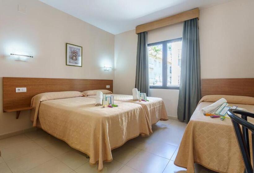 اتاق راحتی سه تخته, Hostal Costabella Powered By Faro Homes