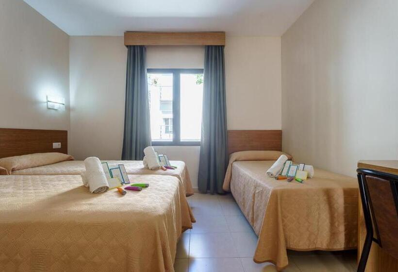 اتاق راحتی سه تخته, Hostal Costabella Powered By Faro Homes