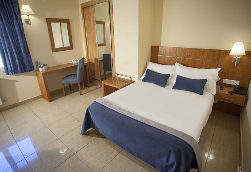 חדר סטנדרט, Savoy